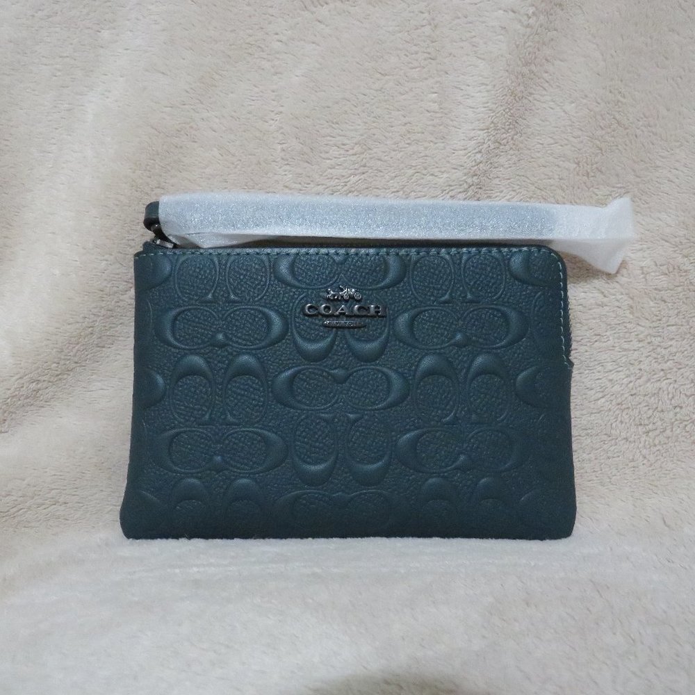 Coach Embossed Corner Zip Wristlet in Signature Leather (Forest)